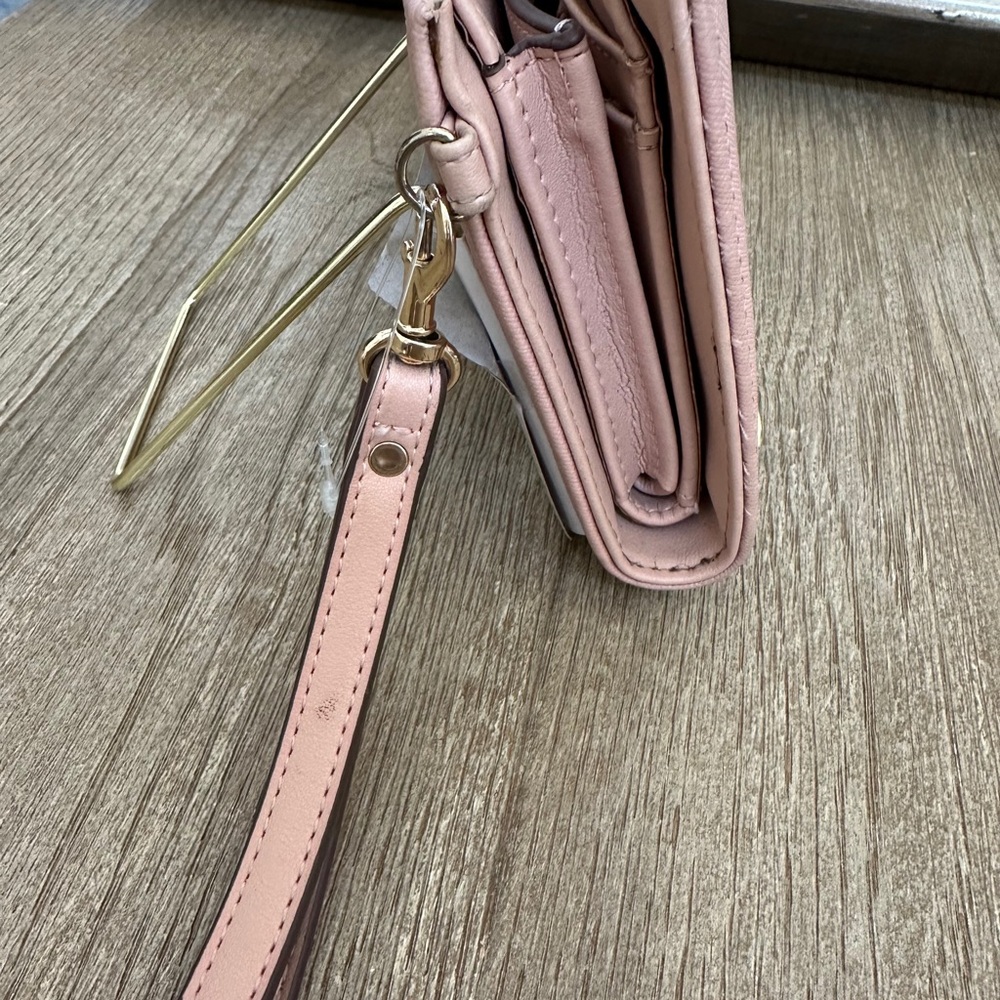 Anne Klein pink phone wallet like new - Picture 10 of 11